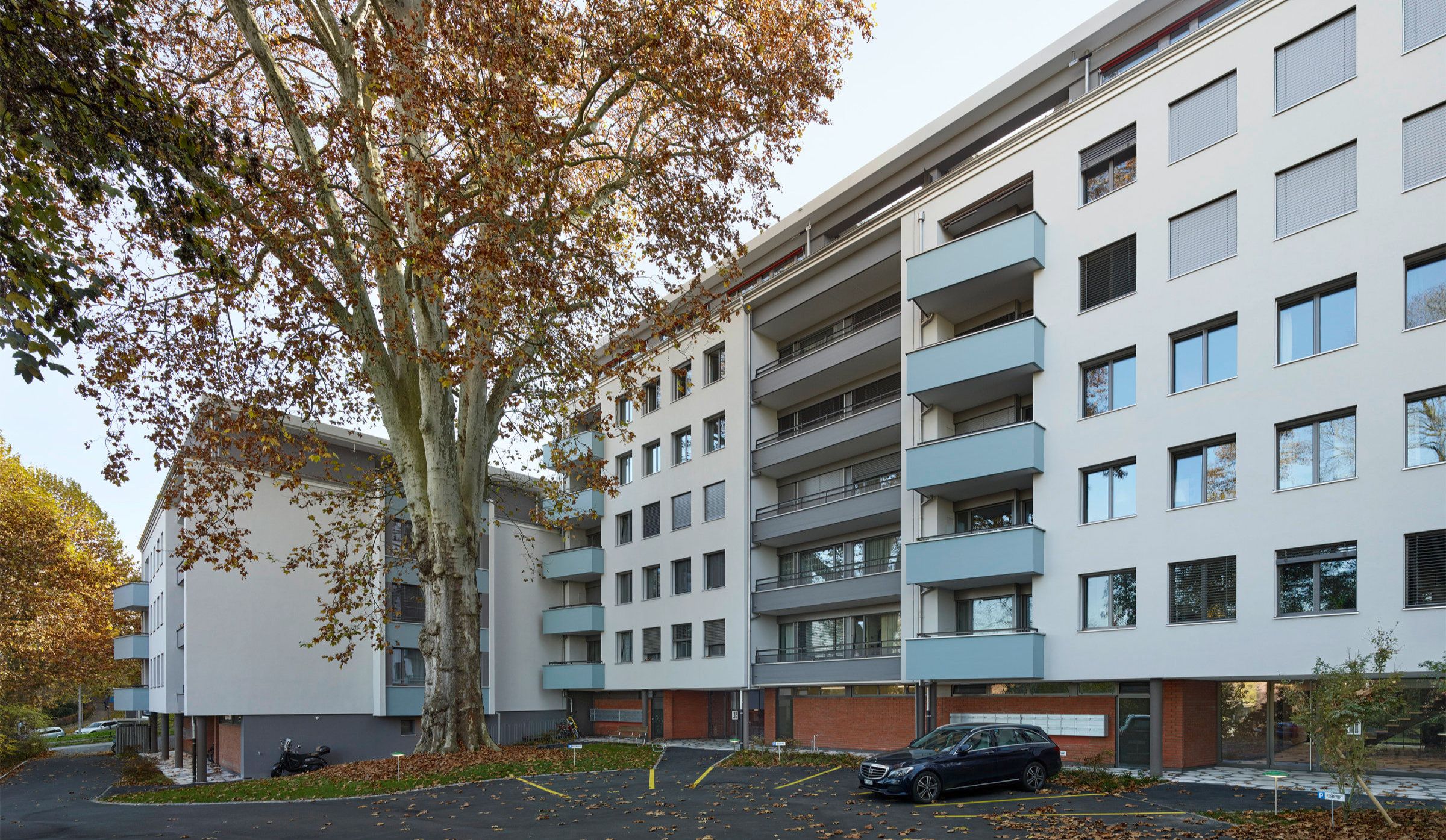 Projektfotografie Fassadensanierung und Aufstockung von drei Mehrfamilienhäusern am Gundeldingerrain in Basel