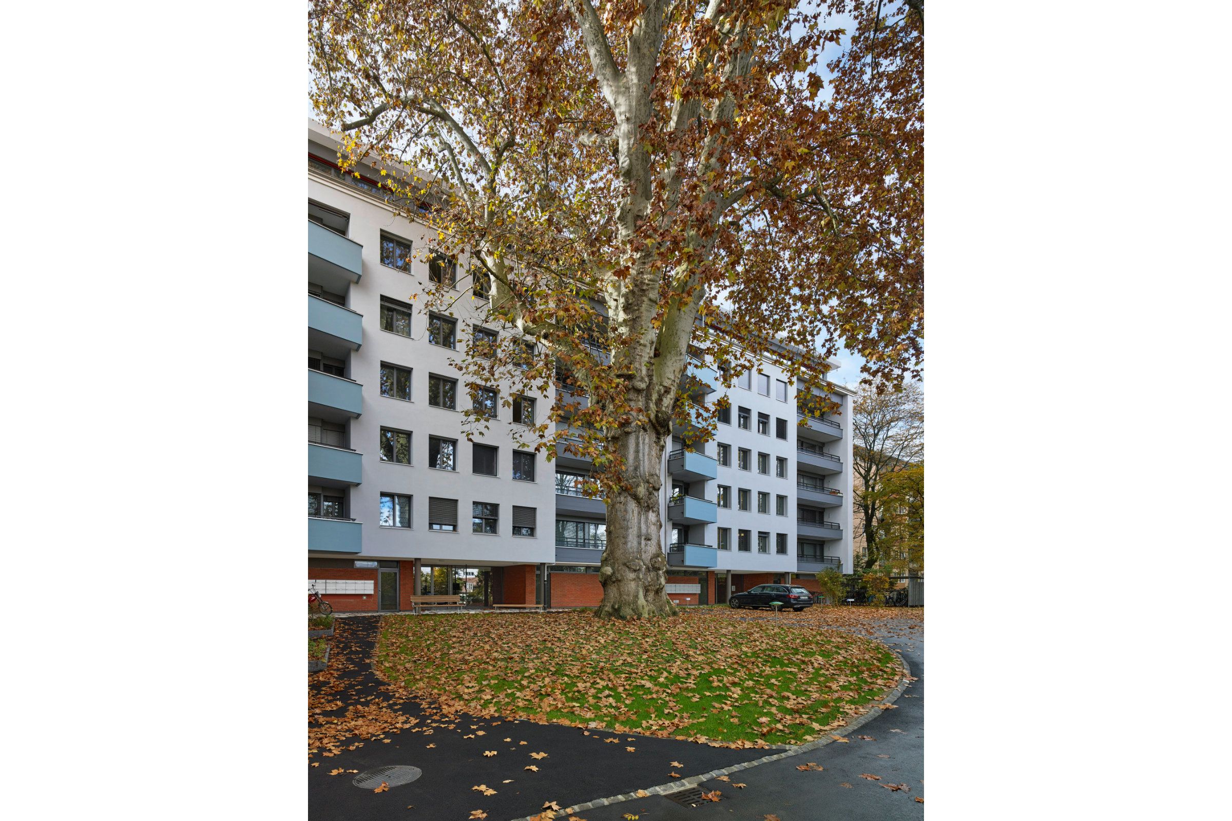 Projektfotografie Fassadensanierung und Aufstockung von drei Mehrfamilienhäsuern am Gundeldingerrain in Basel